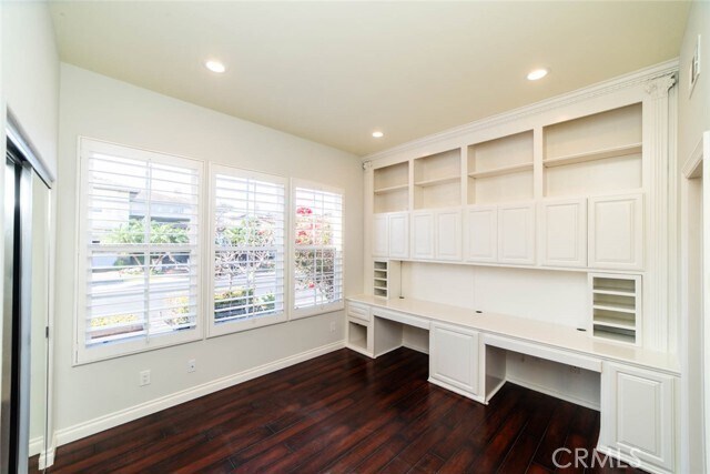 Building Photo - 7 Camellia