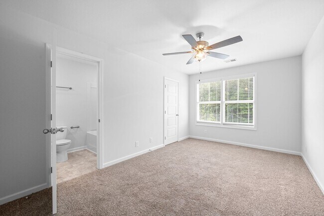 Building Photo - 2 Bedroom Condo For Rent Near Riverside Dr...