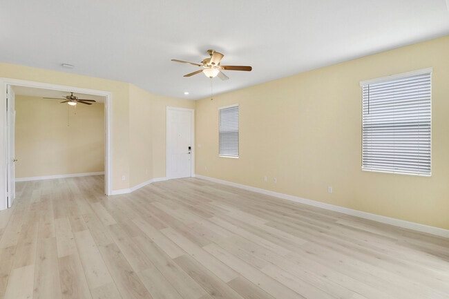 Building Photo - 8292 NW Greenbank Cir