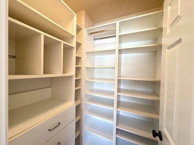 Building Photo - 6071 Paseo Pradera