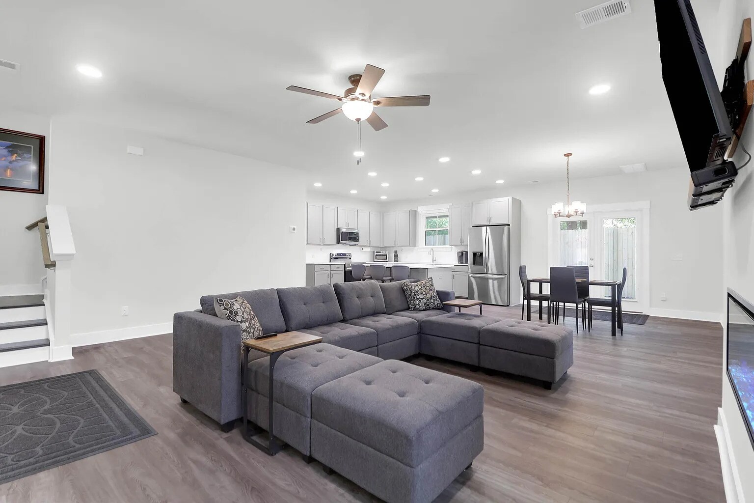 Building Photo - 2755 Tyler St