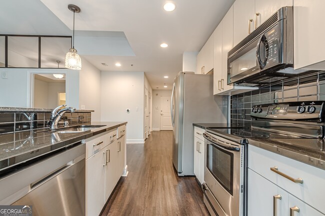 Building Photo - 44 Peachtree Pl NW