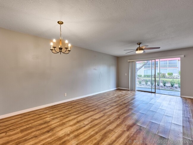 Building Photo - 12021 W Greenway Dr