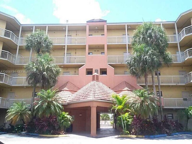 Building Photo - 8290 Lake Dr