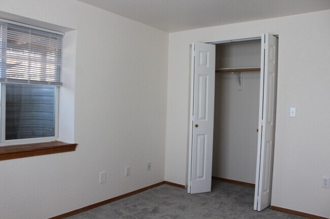 Building Photo - Arvada Home near Standley Lake with 4 BR/4 BA!