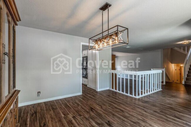Building Photo - 2907 Burnt Oak St