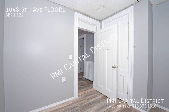 Building Photo - 1048 5th Ave
