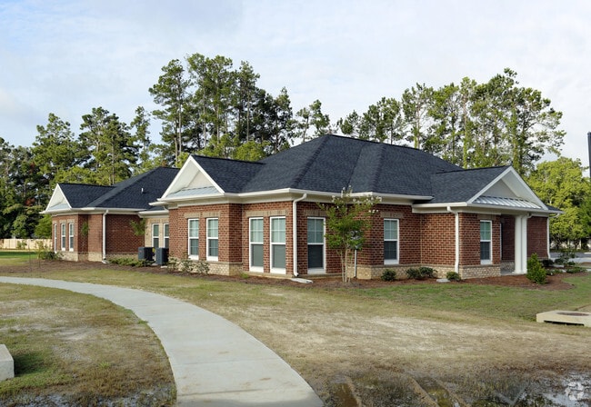 Building Photo - Lake Pointe