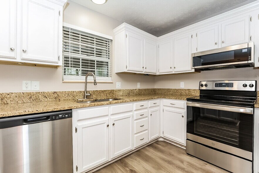 Building Photo - 128 Buckingham Ct