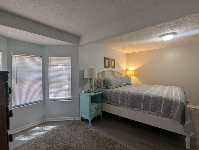 Building Photo - Lakefront Living on Little Lake Geneva – Main Home + Private In-Law Suite!