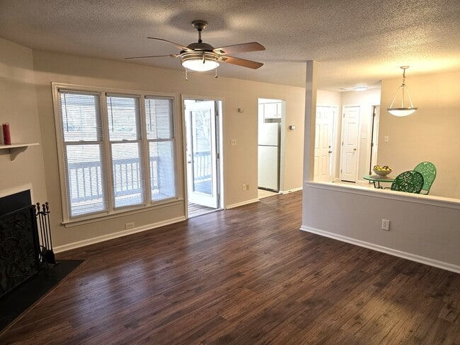 Building Photo - 2811 Edridge Ct