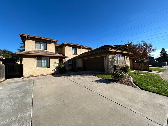 Building Photo - 5208 Harness Ct