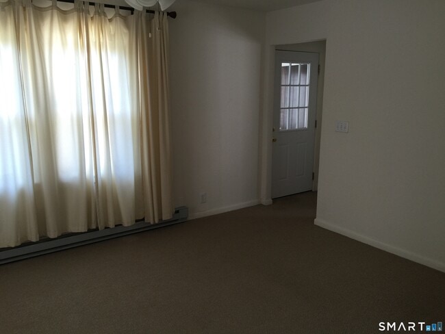 Building Photo - 22 Windell Pl