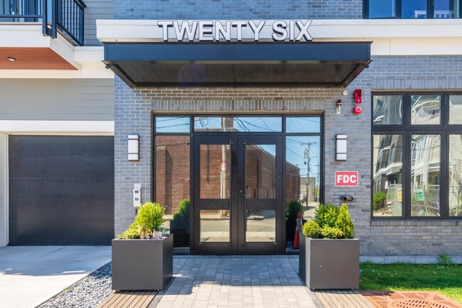 Building Photo - 26 Hichborn St