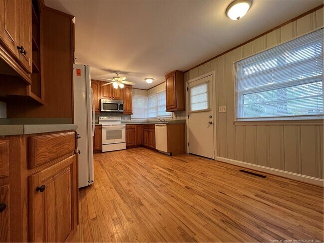 Building Photo - 2621 Bennington Rd