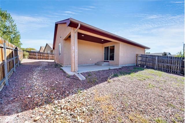 Building Photo - 25 Arrowsmith Dr