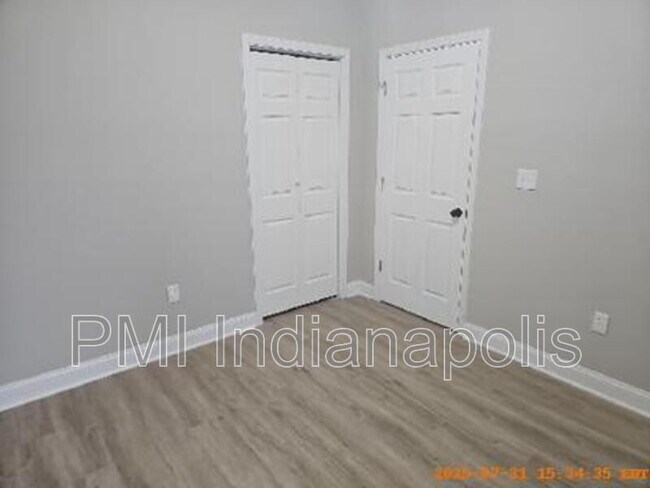 Building Photo - 640 N Parker Ave