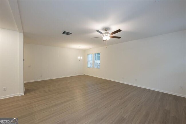 Building Photo - 182 Parkwood Dr