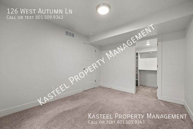 Building Photo - 126 W Autumn Ln