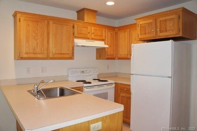 Primary Photo - 22 Ferris Ave