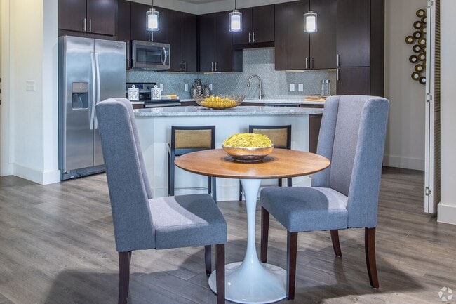 Building Photo - Luxury 1-Bed Home with Designer Finishes!