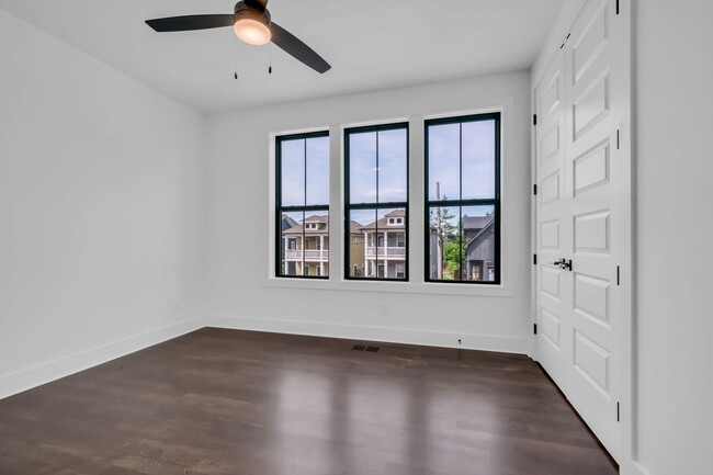 Building Photo - Modern Luxury Living in East Nashville
