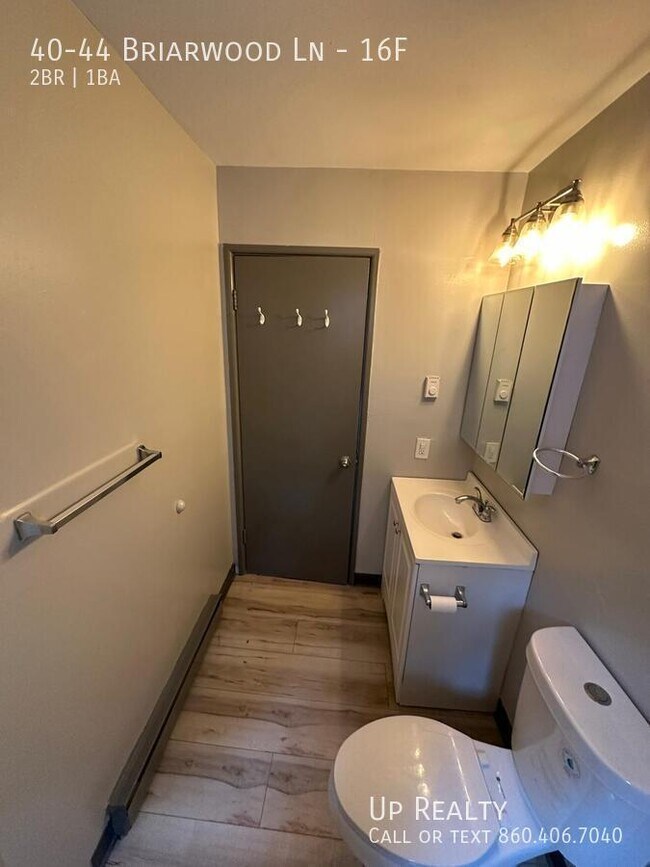 Building Photo - 40-44 Briarwood Ln-16F