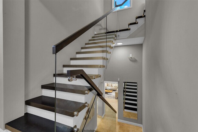 Building Photo - 616 Riviera Isle Dr