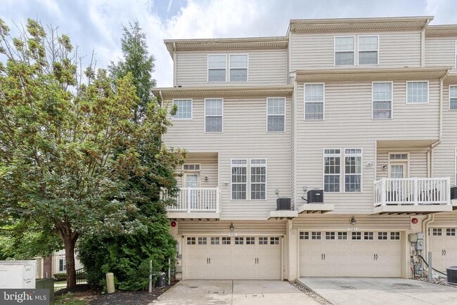 Building Photo - 9301 Paragon Way