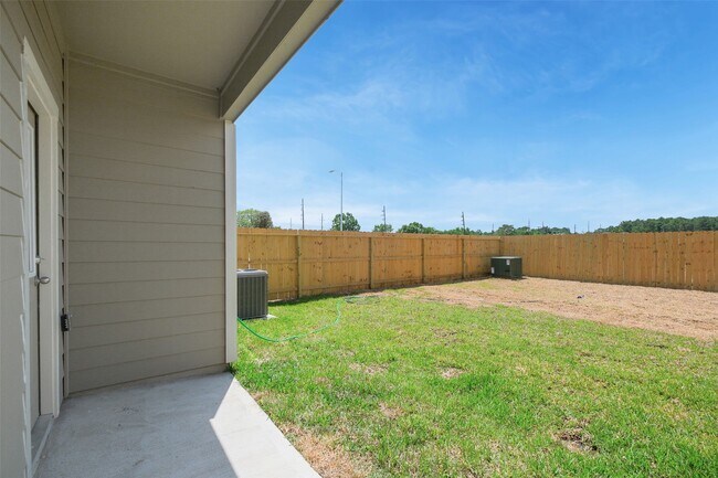 Building Photo - 703 Majestic Eagle Ct