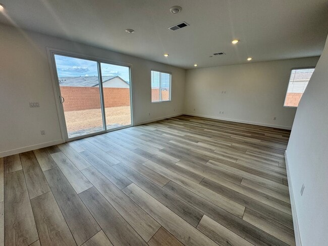 Building Photo - Brand New!!!  Beautiful 4 Bedroom Divario Home! VIEWS VIEWS VIEWS!!!