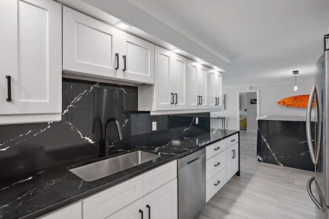 Building Photo - 3456 S Ocean Blvd