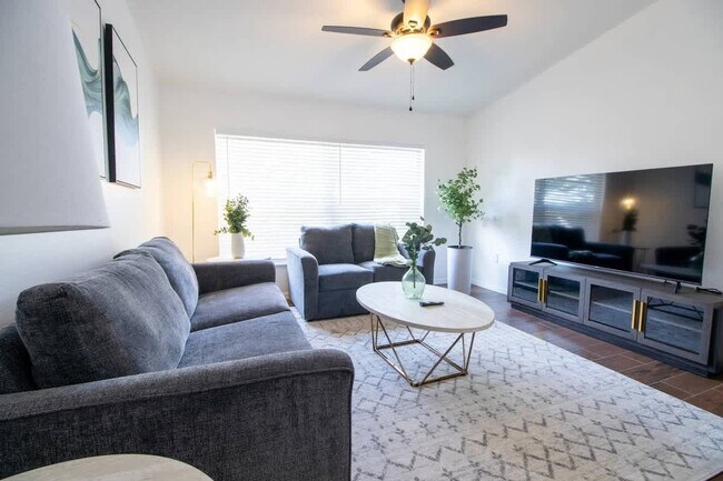 Building Photo - 37135 Grassy Hill Ln