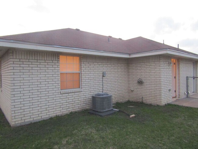 Building Photo - 804 Industrial Ave
