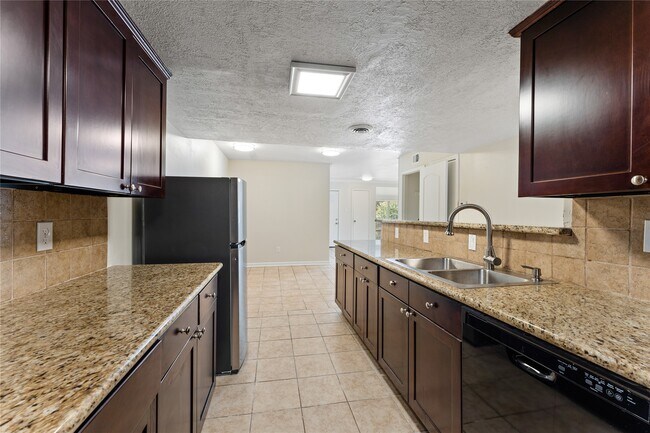 Building Photo - 12633 Memorial Dr