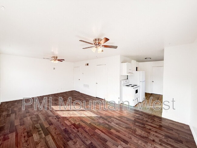 Building Photo - 9068 Main St