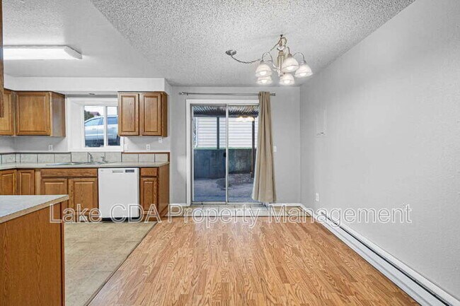 Building Photo - 908 N 2nd St