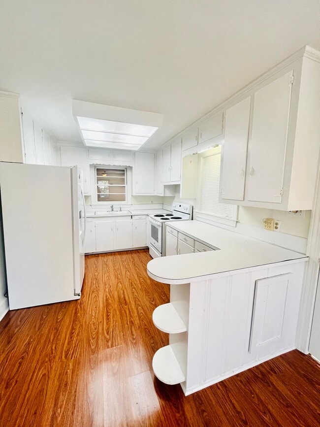 Building Photo - 2619 Crockett Dr