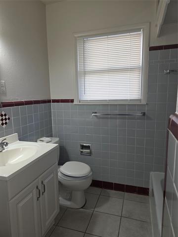 Building Photo - 2717 Bilglade Rd