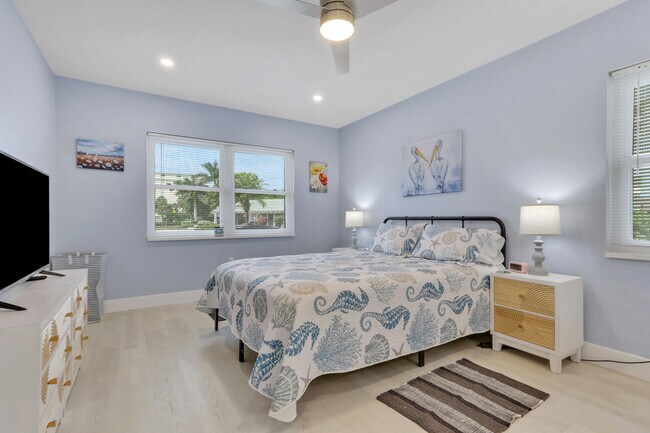 Building Photo - 3400 Gulf Shore Blvd N