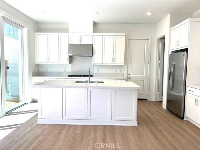 Building Photo - 309 Loon