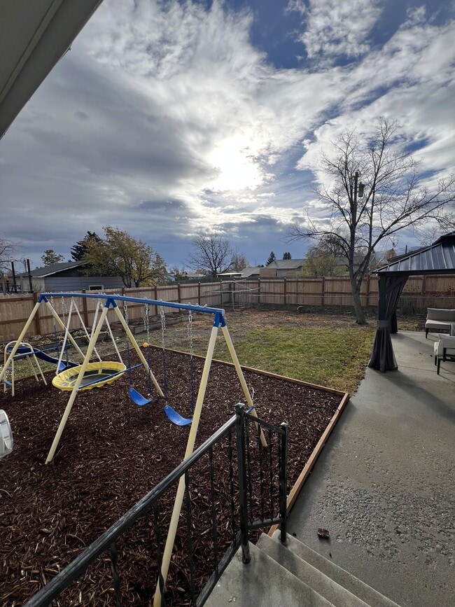 Building Photo - 911 Idlewilde Ct