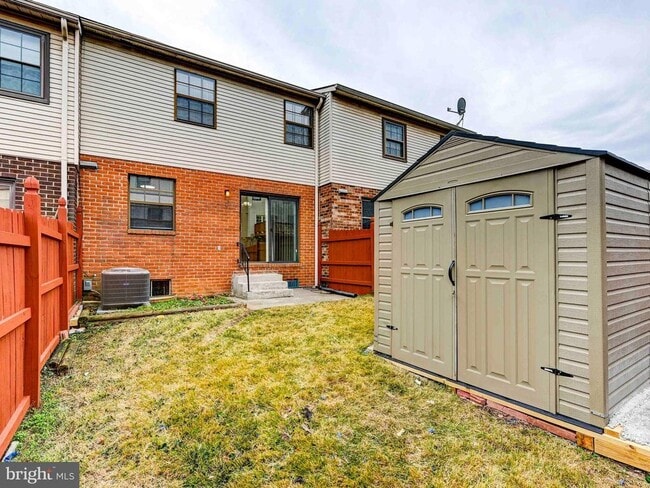 Building Photo - 18 Clinton Hill Ct