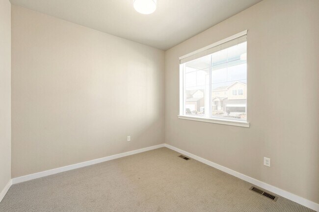 Building Photo - New 3-Bed, 2.5-Bath House with 2-Car Garage in Johnstown Farms