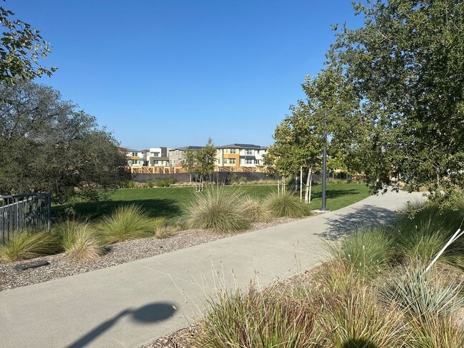 Building Photo - Have you outgrown the noise and the traffi...