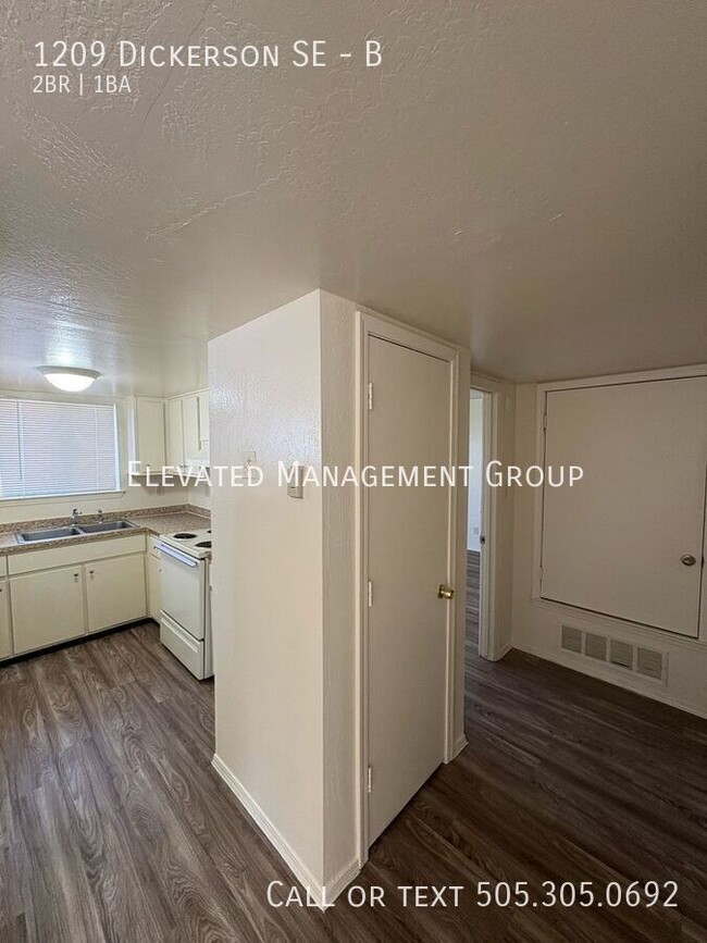 Building Photo - 1209 Dickerson Dr SE