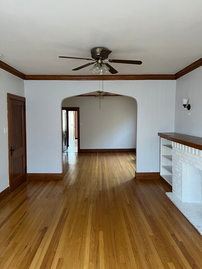 Building Photo - 5353 W Newport Ave