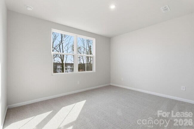 Building Photo - 7024 Capstan Ter