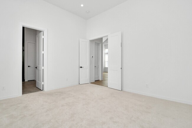 Building Photo - 4510 Old Yale St