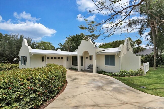 Primary Photo - 21 Emarita Way